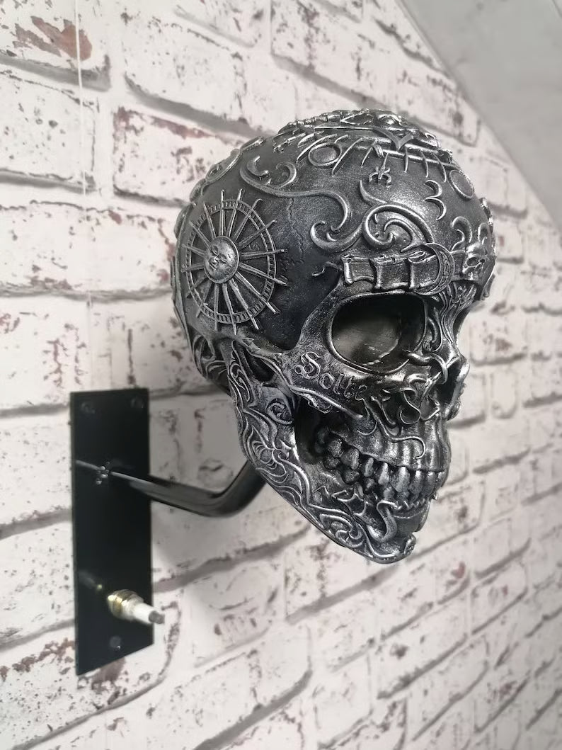 💀SkullRack – Hjelm- og jakkestativ