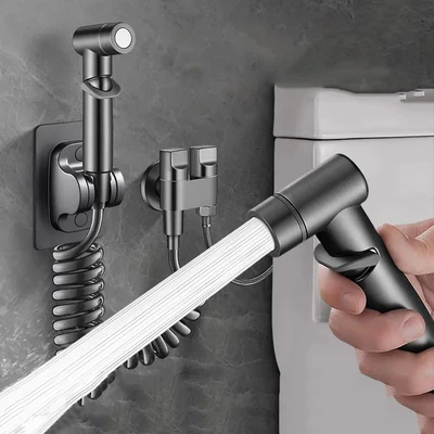 Toalettdusjsett – Hygienisk hånddusj og rengjøringsspray