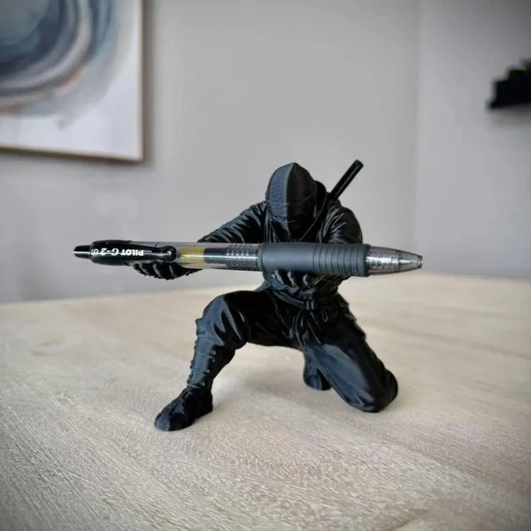 Ninja penneholder til skrivebord