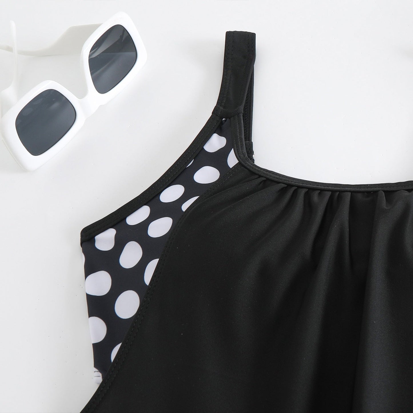 Todelt prikkete bikini til dame
