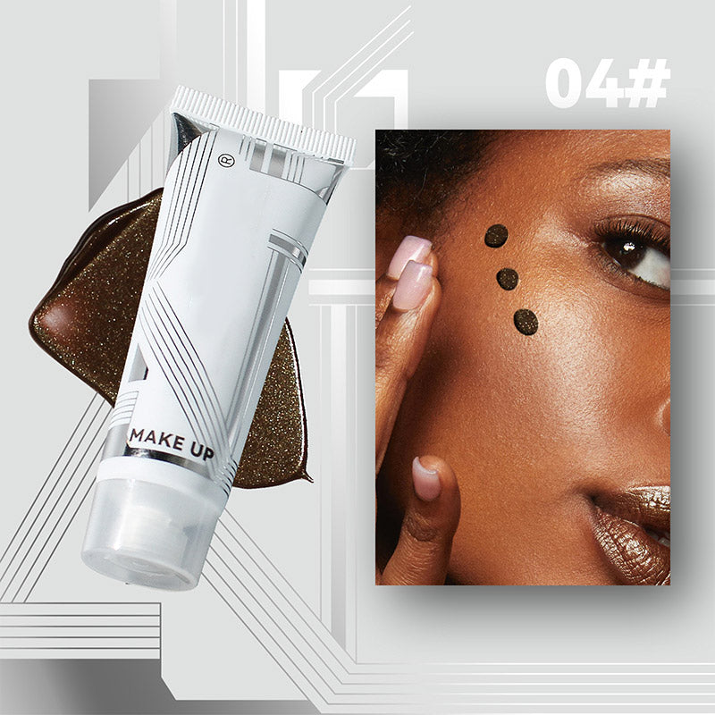 Naturlig og lys flytende bronzer