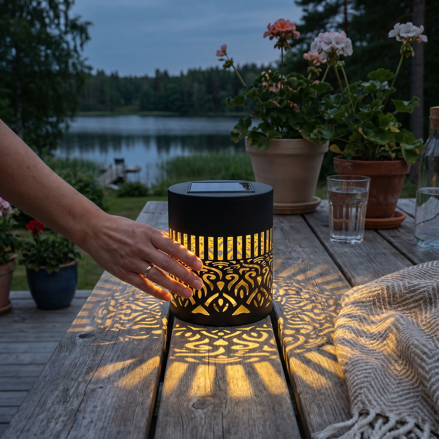 Fargerik solcelle-mandala hagelampe – Vanntett LED-vegglampe med projeksjonseffekt, for utendørs bruk